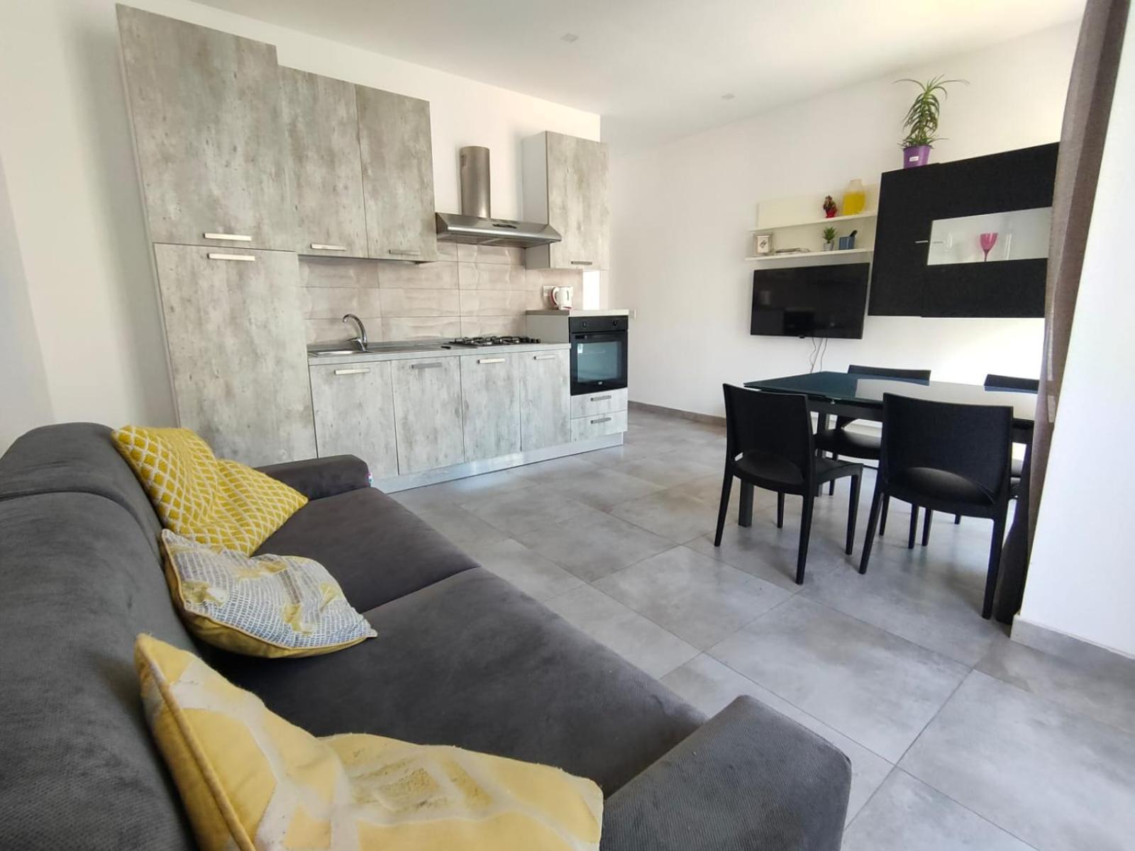 Cosy Seaside Apt, 200M From The Seafront Gzira Exterior photo